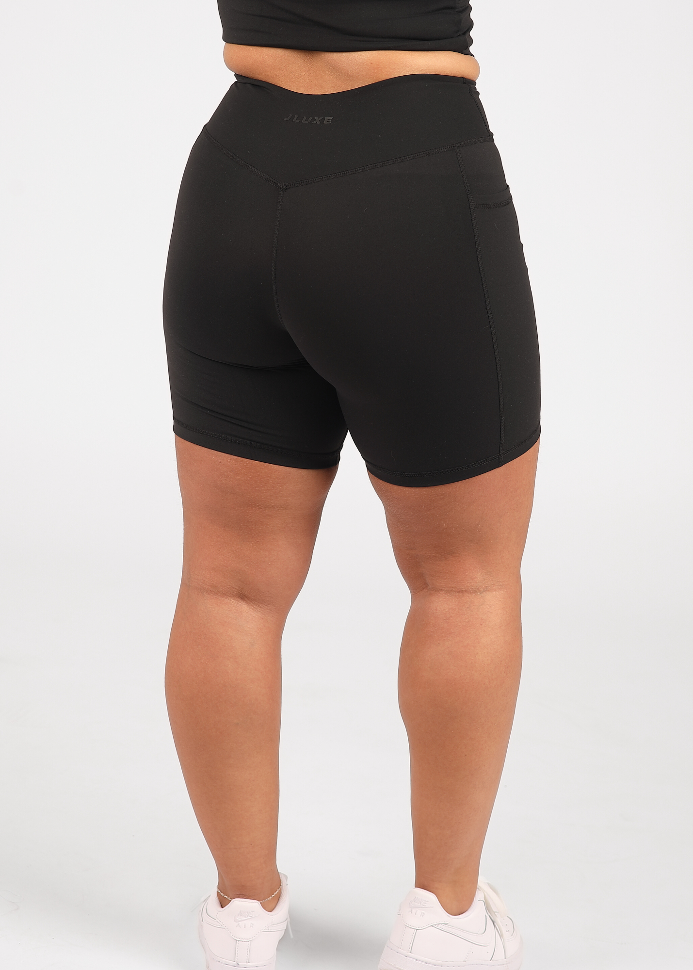CloudLuxe Black Wrap Pocket 7" Shorts