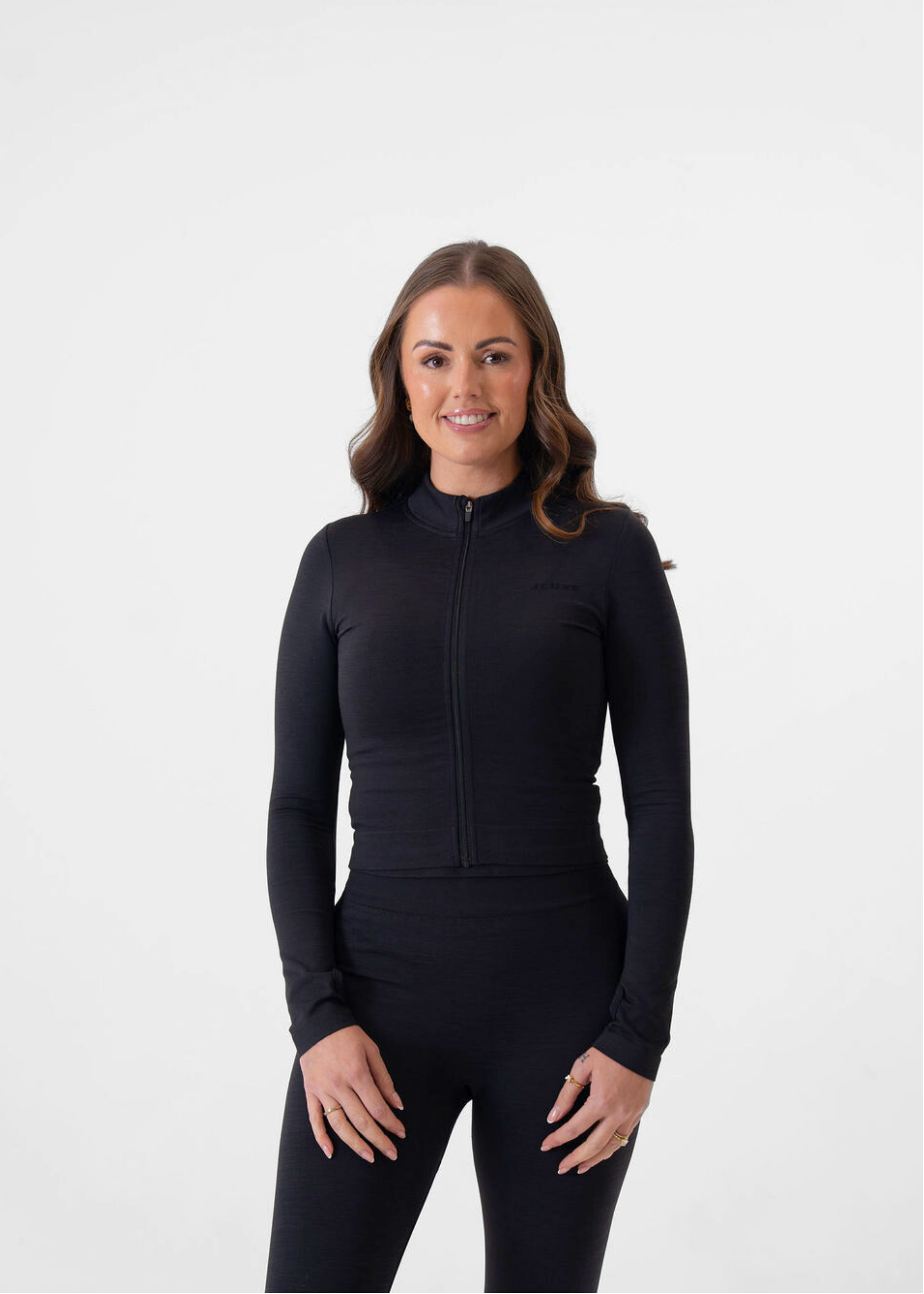 Charl (Miss Greedy) is 5ft 5, Cup size 32E, UK size 8 and wears a S
