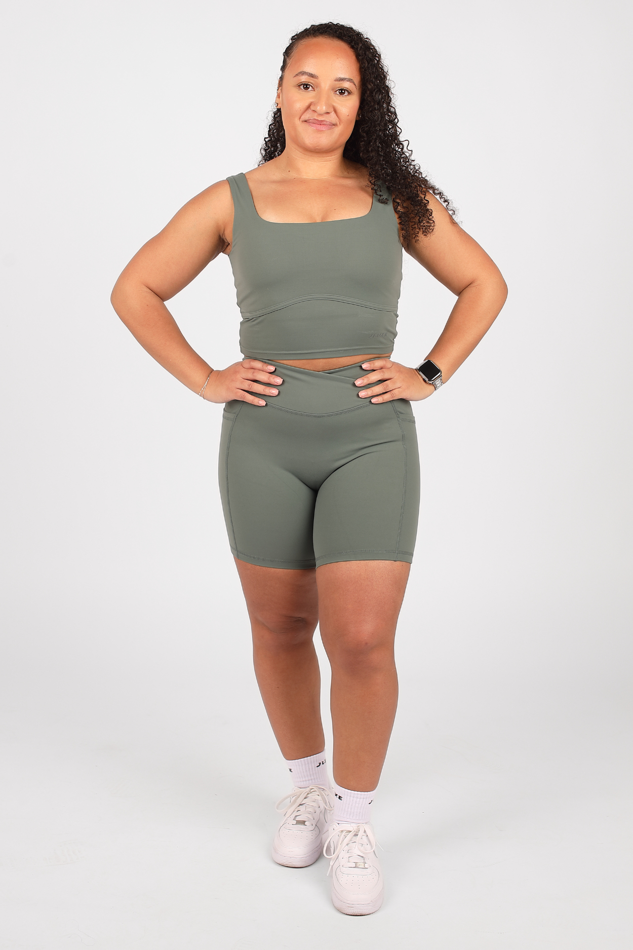 CloudLuxe Wrap Pocket Deep Sage 7" Shorts