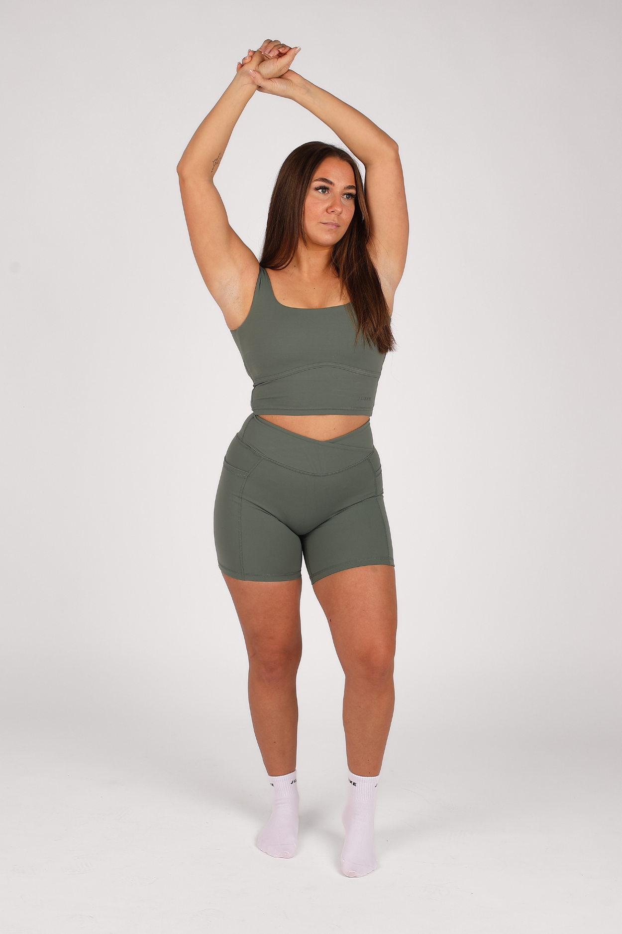 CloudLuxe Wrap Pocket Deep Sage 7" Shorts