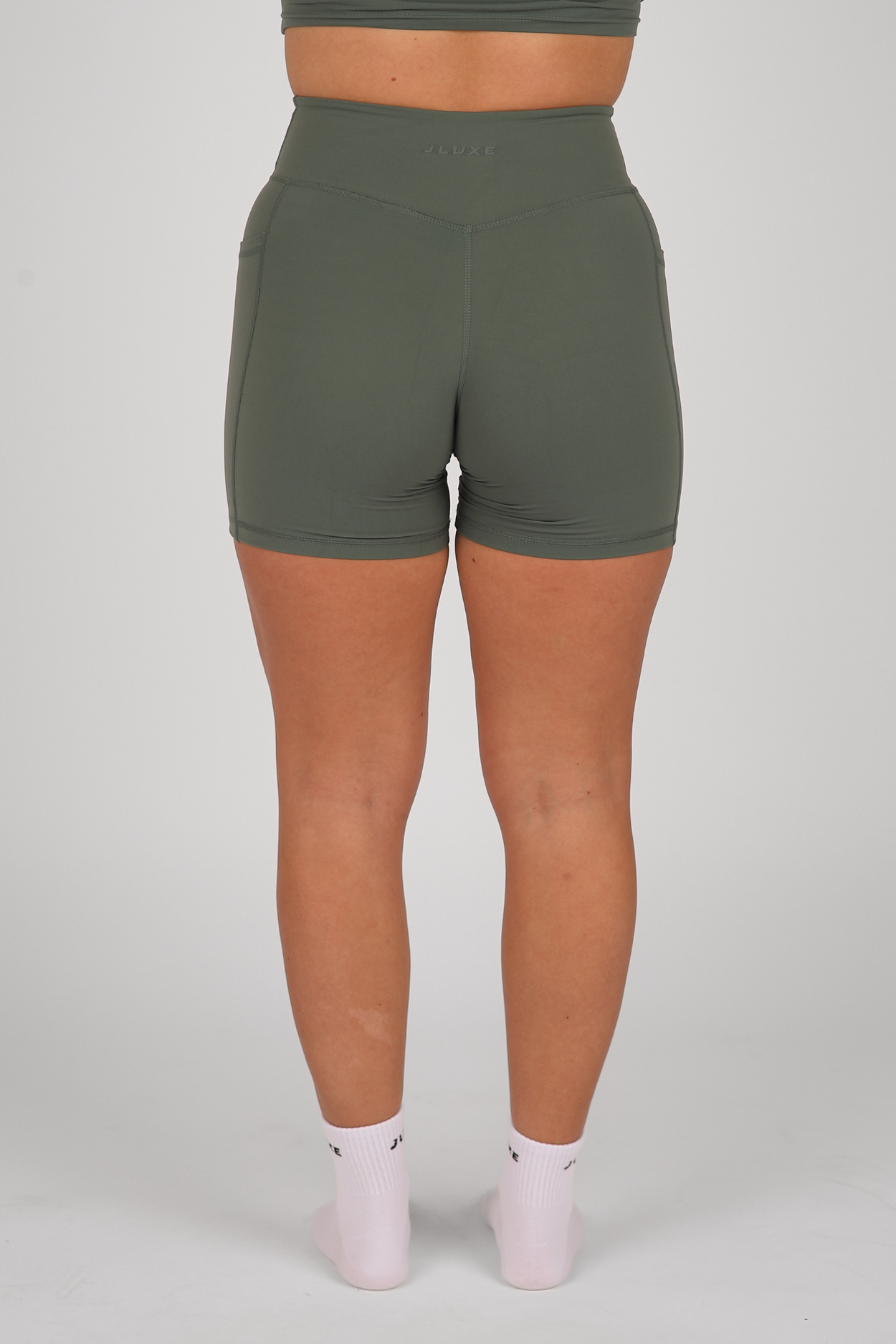 CloudLuxe Wrap Pocket Deep Sage 7" Shorts