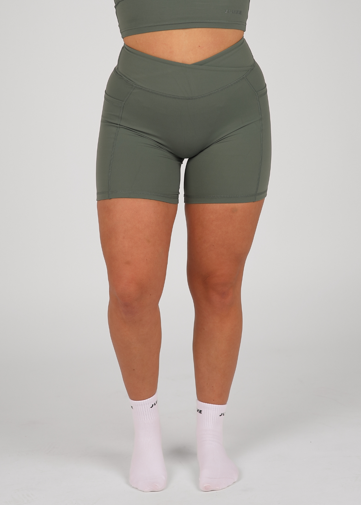 CloudLuxe Wrap Pocket Deep Sage 7" Shorts