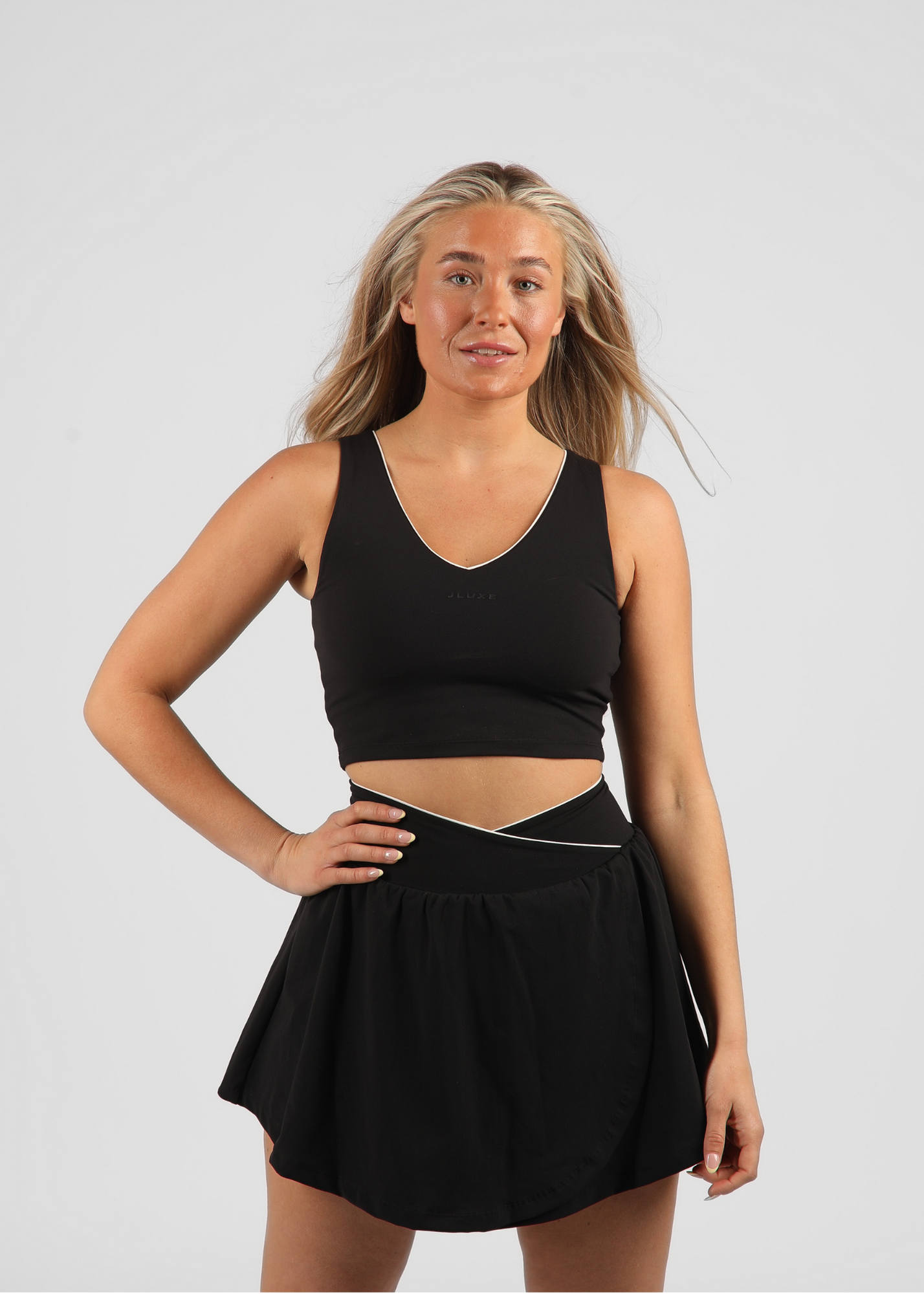 FormLuxe Black V-Neck Sculpt Bra
