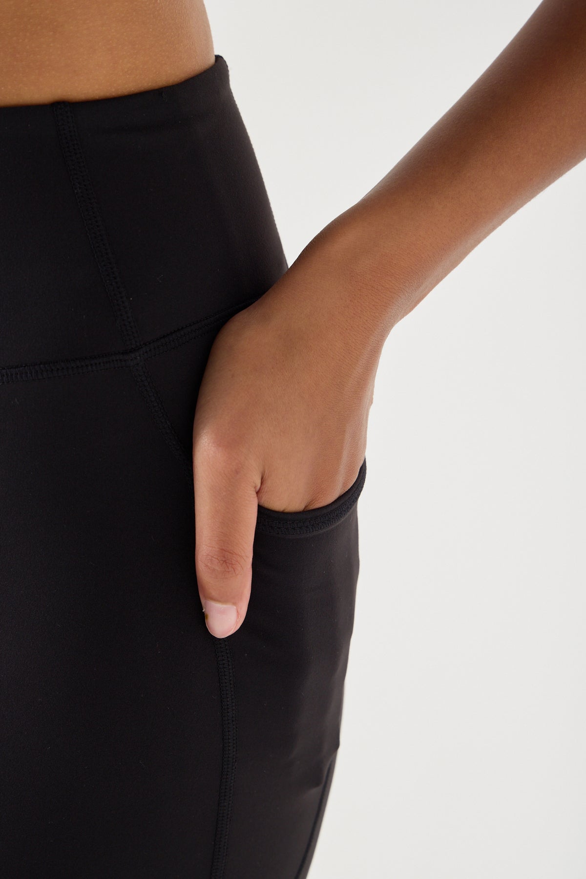 Cloud Sculpt Black Hybrid Pocket Legging