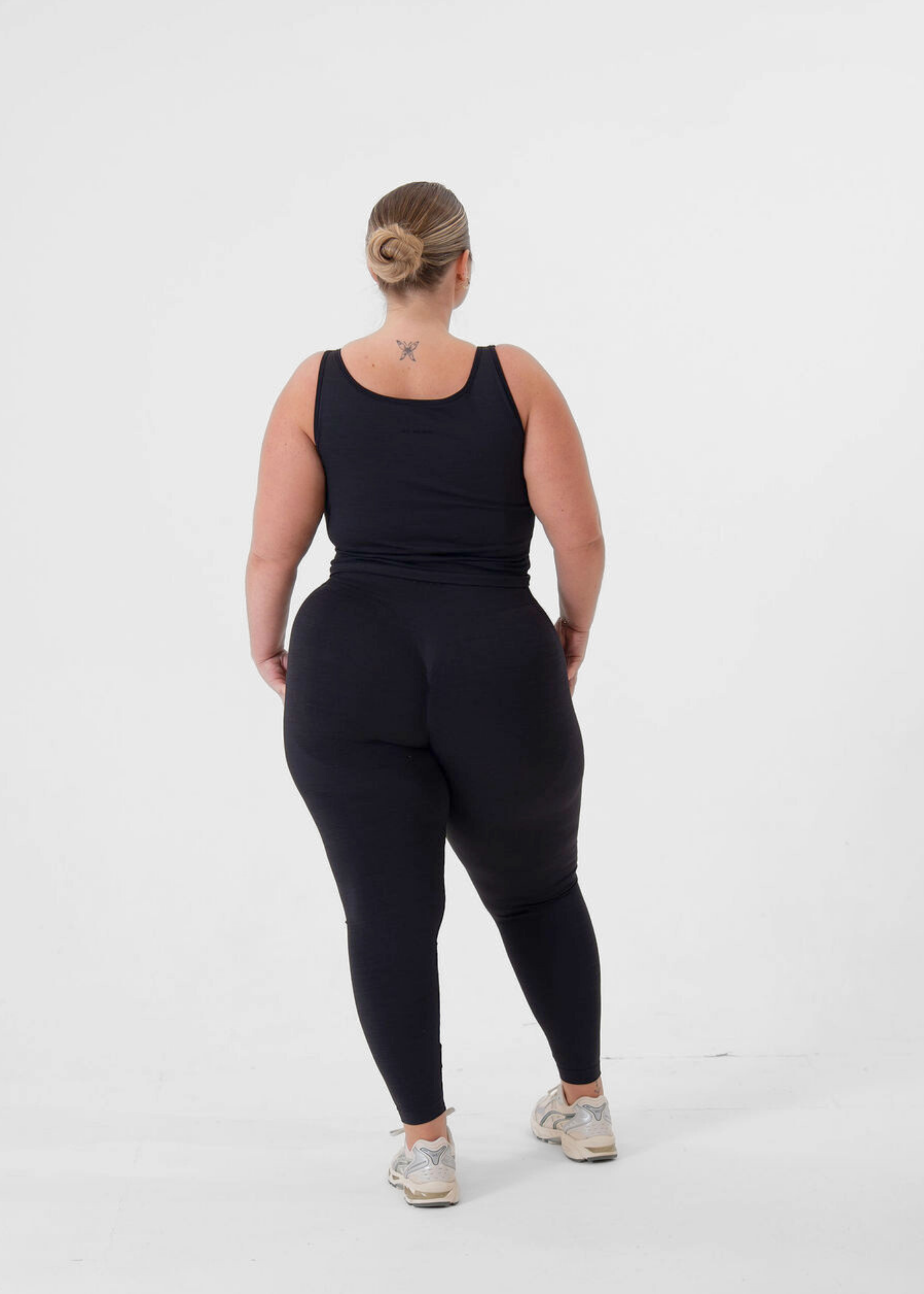 Avara Soft Charcoal Seamless Reversible Tank