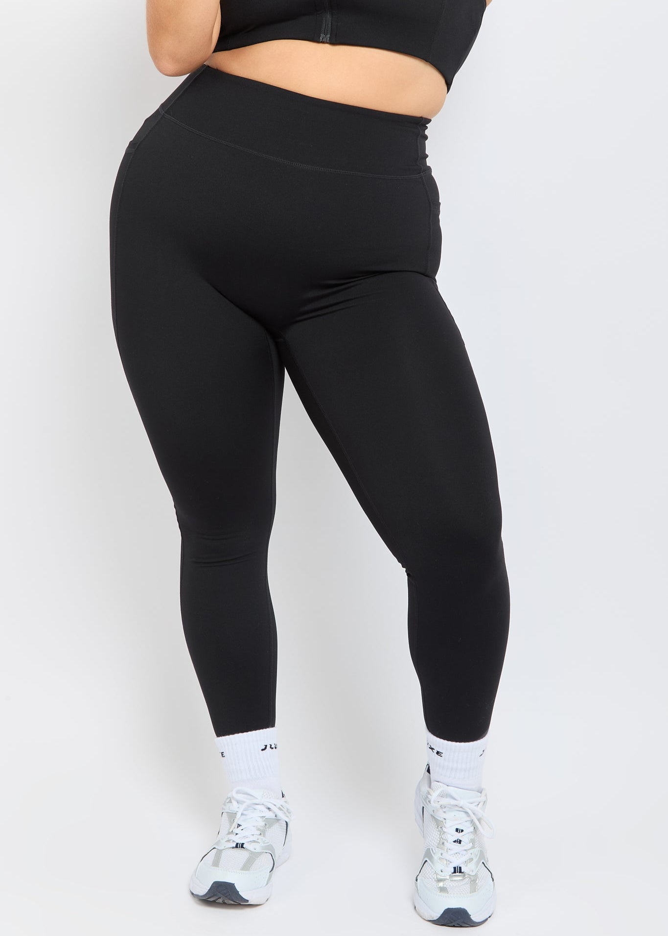CloudLuxe Core Black Pocket Legging