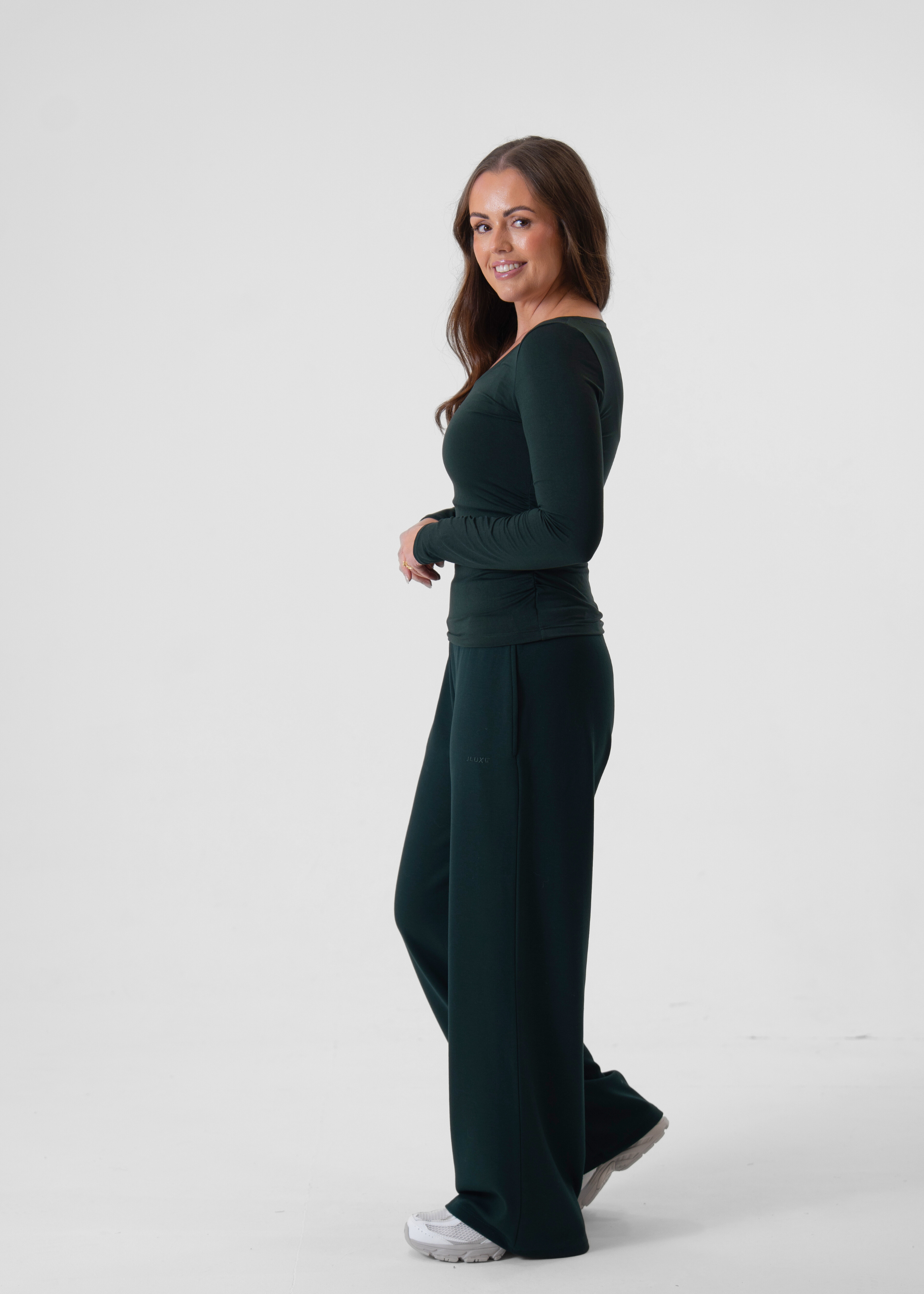 Charl (Miss Greedy) is 5ft 5, Cup size 32E, UK size 8 and wears a S.
