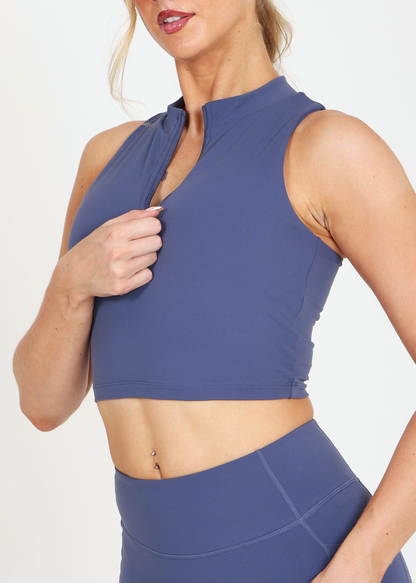 Cloud Sculpt Dusk High Neck Zip Sports Bra