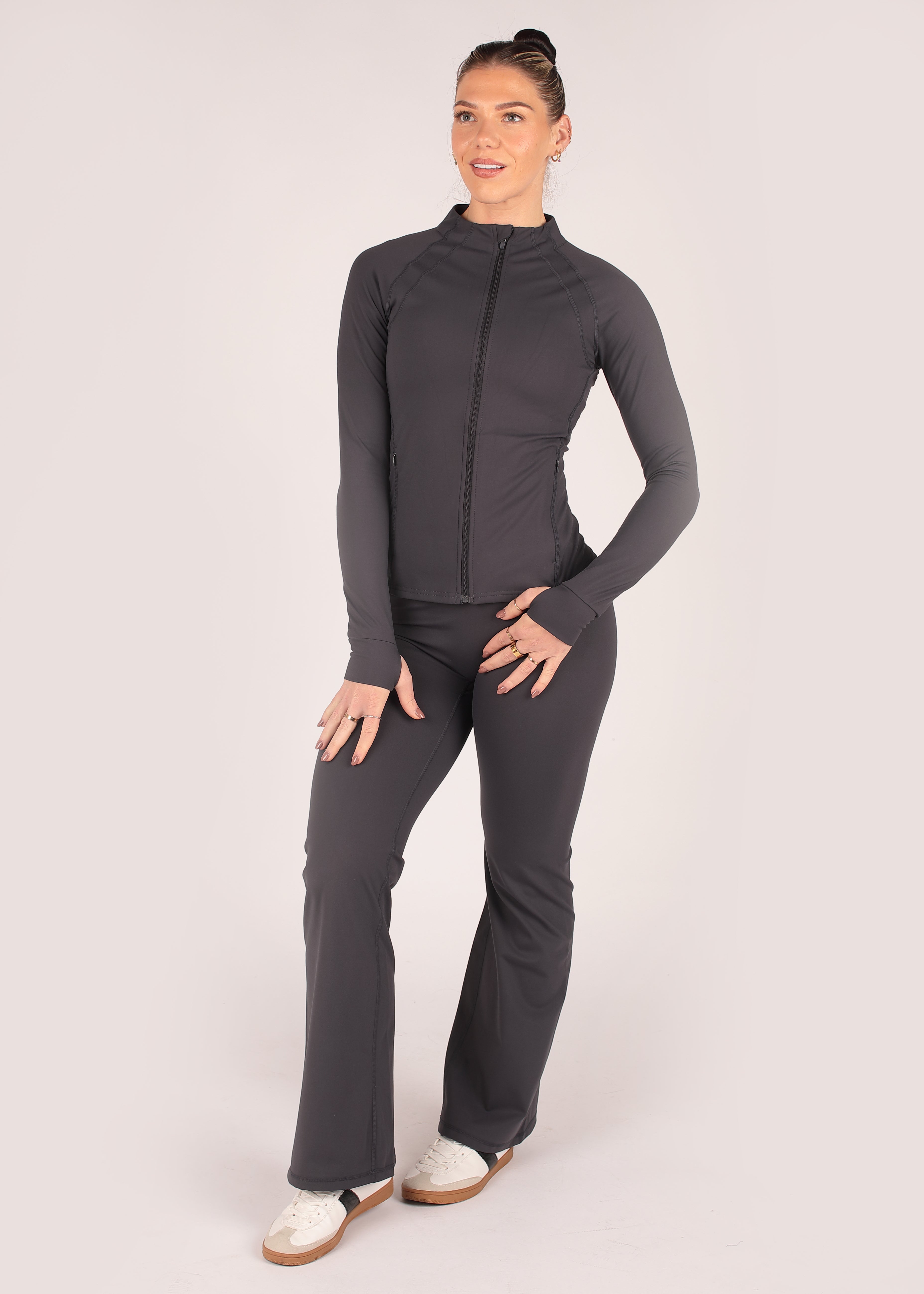 CloudLuxe Core Wrap Soft Charcoal Essential Flares