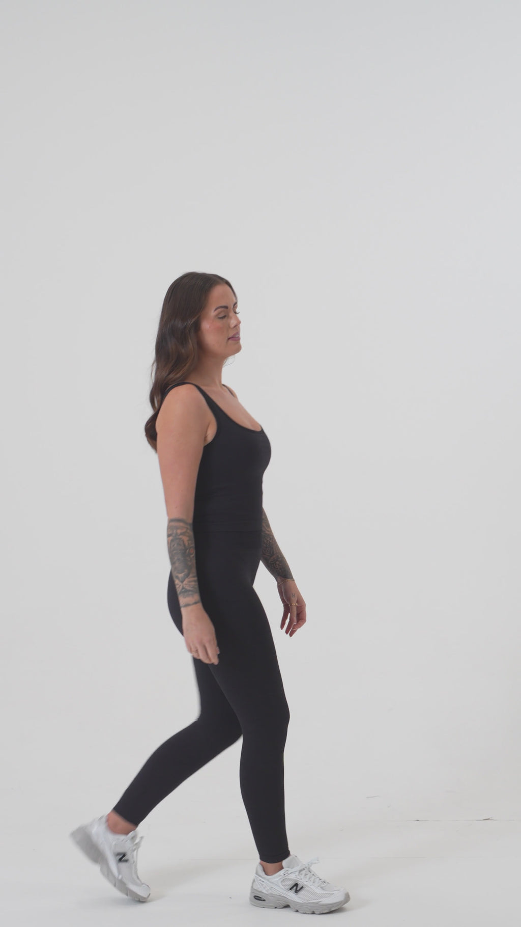 Charl (Miss Greedy) is 5ft 5, Cup size 32E, UK size 8 and wears a S
